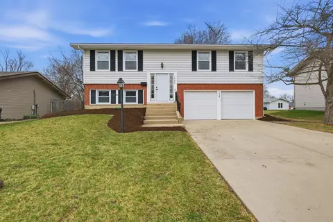 1450 Meyer Rd, Hoffman Estates, IL 60169