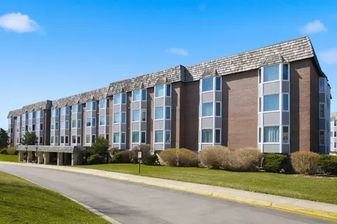400 Ascot Dr #1E, Park Ridge, IL 60068