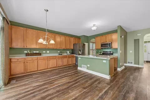 Kitchen - 2984 Shamrock Cir, Elgin, IL 60124 photo 1 of 2