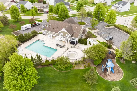 View/Area - 2984 Shamrock Cir, Elgin, IL 60124 photo 5 of 9