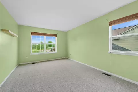 Bedroom - 2984 Shamrock Cir, Elgin, IL 60124 photo 3 of 6