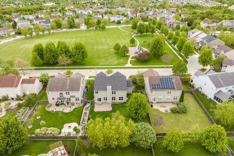 View/Area - 2984 Shamrock Cir, Elgin, IL 60124 photo 2 of 9