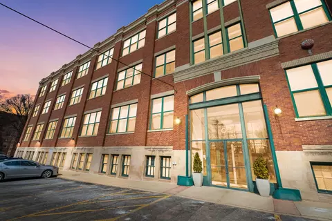 601 Linden Pl #121, Evanston, IL 60202