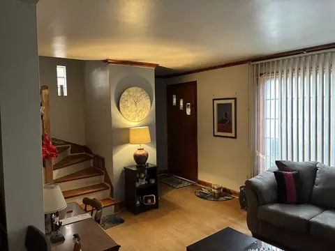 Entry Way - Undisclosed, Chicago, IL 60628 photo 1 of 2