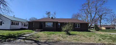 209 N Reader St, Mounds, IL 62964