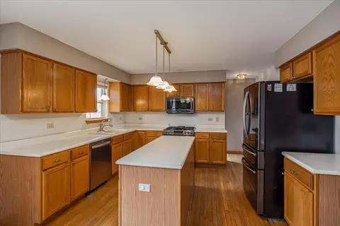 Kitchen - 1852 Maple Glen Dr, Plainfield, IL 60586 photo 1 of 2