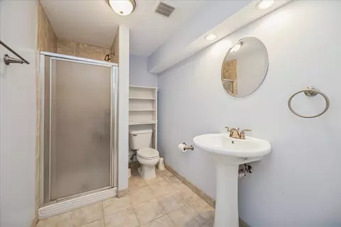 Bath - 1852 Maple Glen Dr, Plainfield, IL 60586 photo 4 of 4