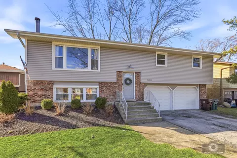 16240 Debra Dr, Oak Forest, IL 60452