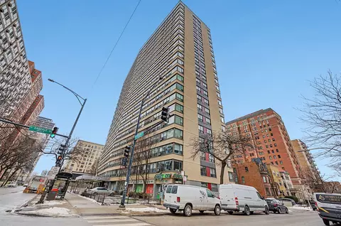 2930 N Sheridan Rd #903, Chicago, IL 60657