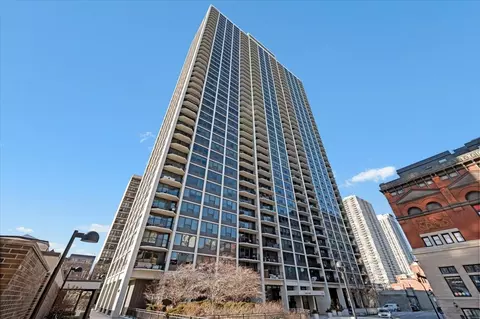1560 N Sandburg Ter #4011J, Chicago, IL 60610