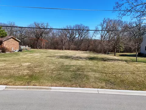 7001 Sunset Ave, Countryside, IL 60525