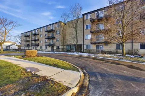 2515 E Olive St #1C, Arlington Heights, IL 60004