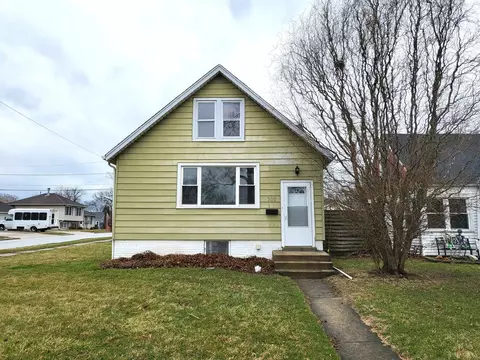 200 N 2nd Ave, Villa Park, IL 60181