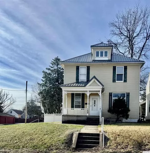 1430 College, Quincy, IL 62301