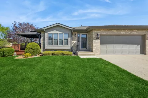 1900 Foxwood Dr #1900, New Lenox, IL 60451