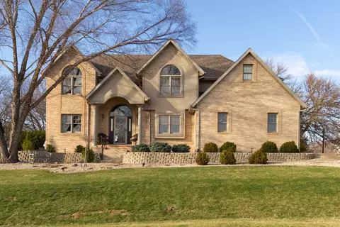 100 Willow Trl, Spring Valley, IL 61362
