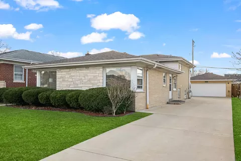 2610 Sunnyside Ave, Westchester, IL 60154