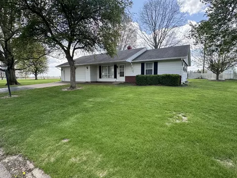 100 Hazelwood Dr, Wyanet, IL 61379
