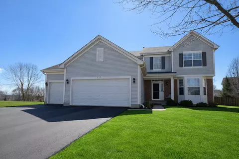 537 W Mara Lynn Ct, Round Lake, IL 60073
