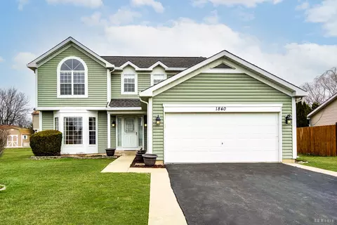 1840 Windmill Dr, Hanover Park, IL 60133