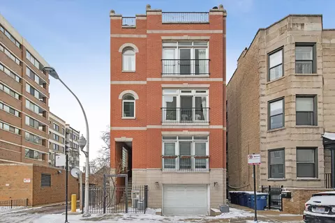 2822 N Orchard St #2, Chicago, IL 60657