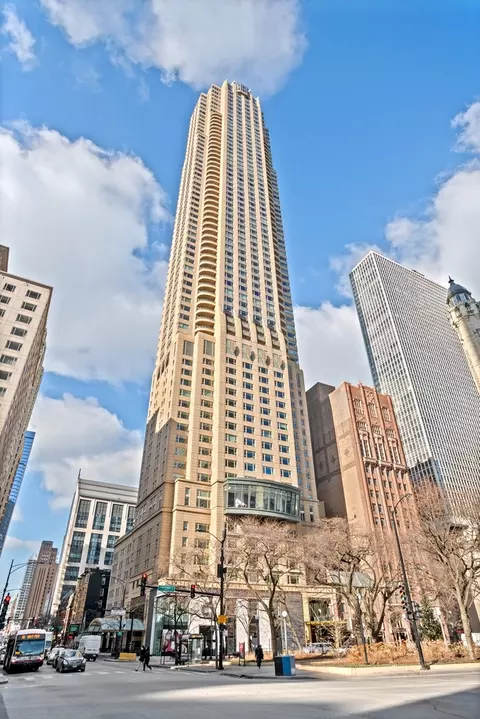 800 N Michigan Ave #63PH, Chicago, IL 60611