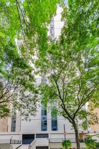 1339 N Dearborn St #11H, Chicago, IL 60610