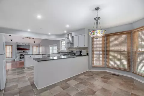 Kitchen - 1411 Steeplechase Rd, Bartlett, IL 60103 photo 1 of 2