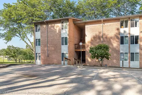 Undisclosed, Lisle, IL 60532