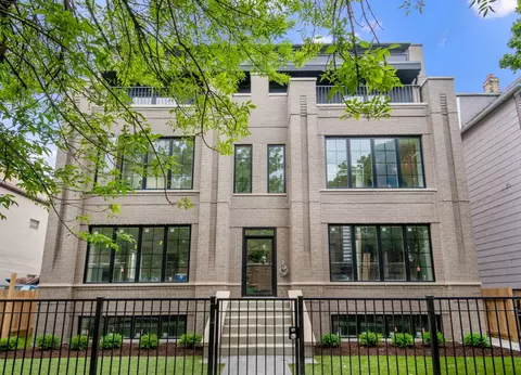 1517 W Barry Ave #2W, Chicago, IL 60657