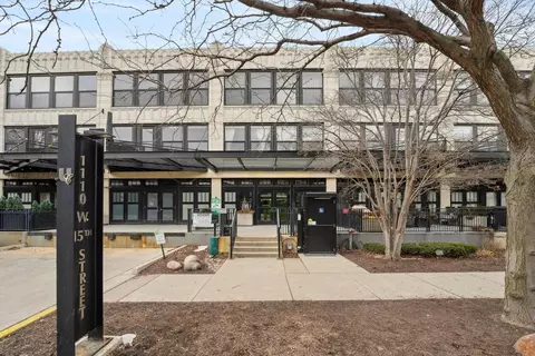 1110 W 15th St #229, Chicago, IL 60608