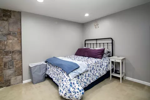 Bedroom - 1675 Rosehall Ln, Elgin, IL 60123 photo 5 of 5