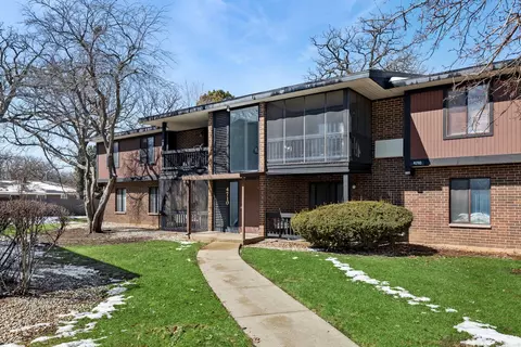 4710 W Northfox Ln W #5, Mchenry, IL 60050