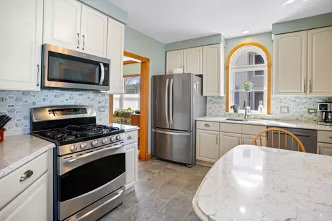 Kitchen - 416 N Rush St, Itasca, IL 60143 photo 2 of 3