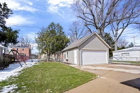 Exterior - 416 N Rush St, Itasca, IL 60143 photo 6 of 9