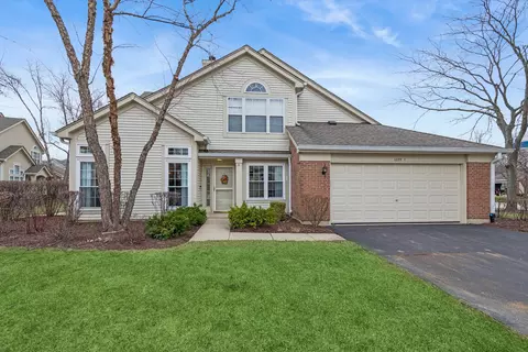 1675 Chelmsford Ct #1, Bartlett, IL 60103