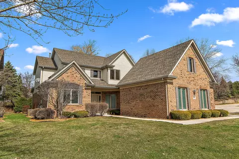 10502 Crown Dr, Orland Park, IL 60467
