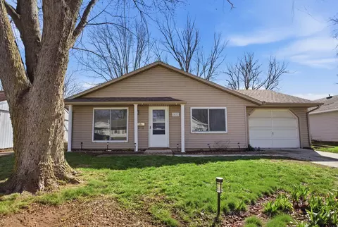 1412 S 2nd St, Mattoon, IL 61938