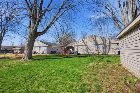 Exterior - 1412 S 2nd St, Mattoon, IL 61938 photo 5 of 5