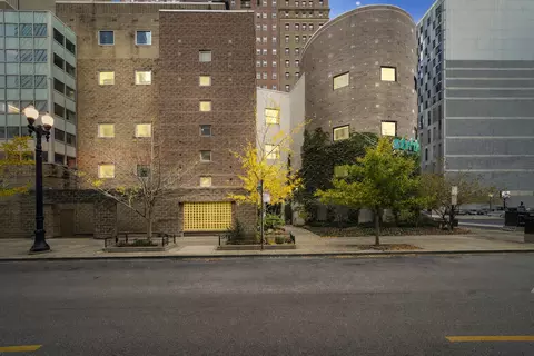 40 E 9th St #1103, Chicago, IL 60605