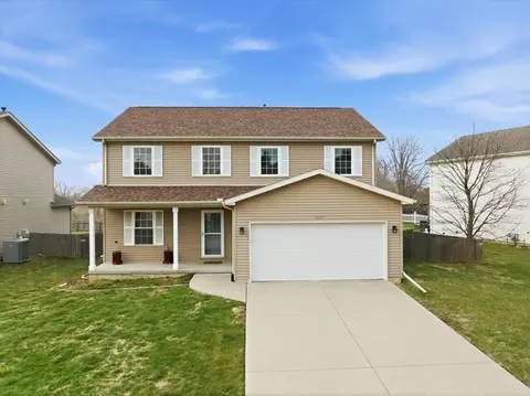 2429 Grey Fox Trl, Bloomington, IL 61705