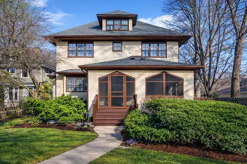 2509 Pioneer Rd, Evanston, IL 60201