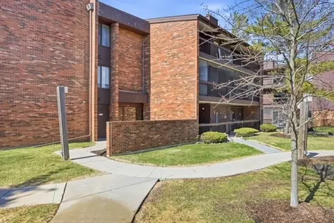 14517 Sussex Ct #PH1, Oak Forest, IL 60452