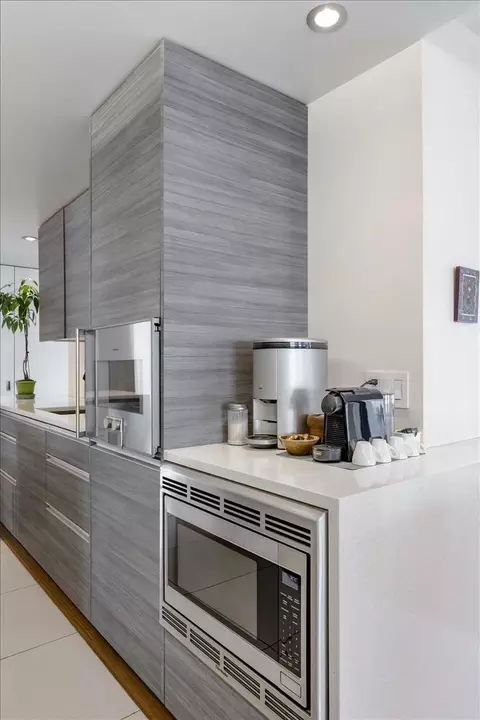 Kitchen - 200 E Delaware Pl #32AF, Chicago, IL 60611 photo 8 of 11