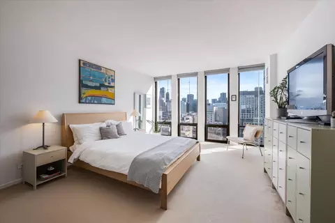 Bedroom - 200 E Delaware Pl #32AF, Chicago, IL 60611 photo 1 of 5