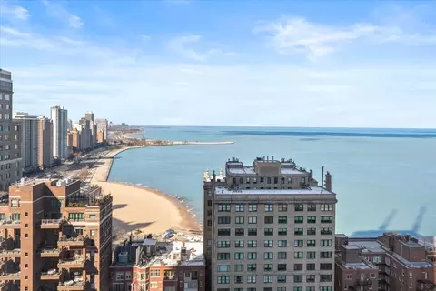 View/Area - 200 E Delaware Pl #32AF, Chicago, IL 60611 photo 3 of 6