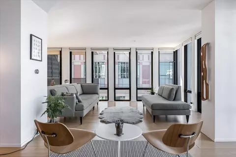 Living - 200 E Delaware Pl #32AF, Chicago, IL 60611 photo 2 of 7