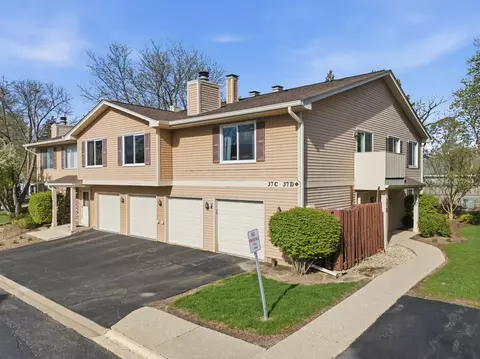 37 E Hickory St #D, Lombard, IL 60148