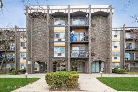 6800 N California Ave #1N, Chicago, IL 60645