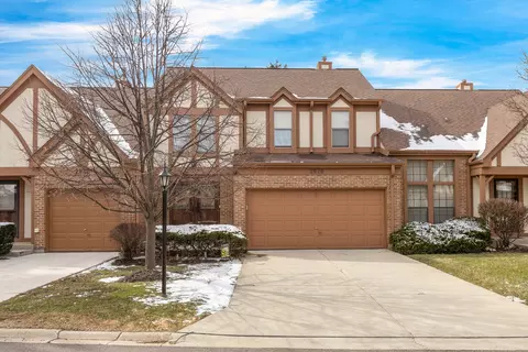 2828 Ashton Ct, Westchester, IL 60154